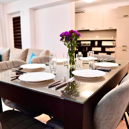 Coresi Topcity 2Camere Apartment Brasov Bagian luar foto