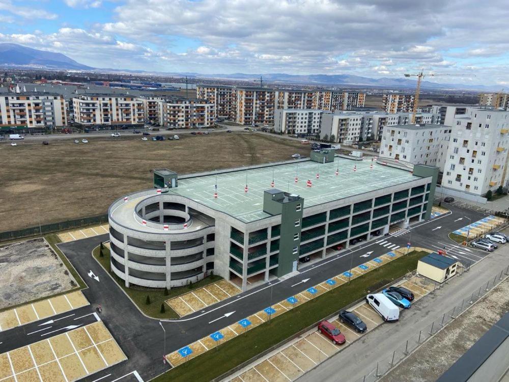 Coresi Topcity 2Camere Apartment Brasov Bagian luar foto