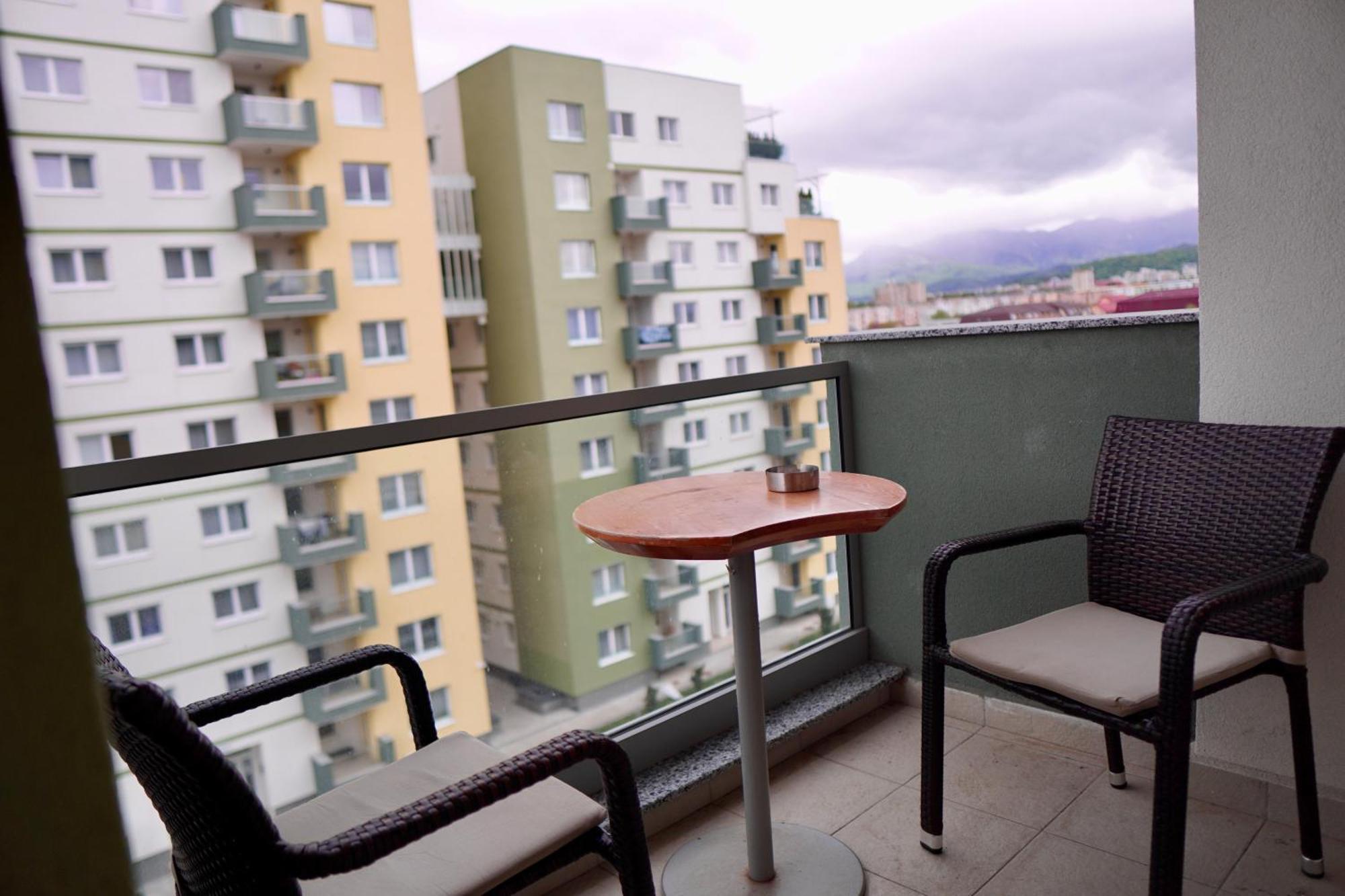 Coresi Topcity 2Camere Apartment Brasov Bagian luar foto