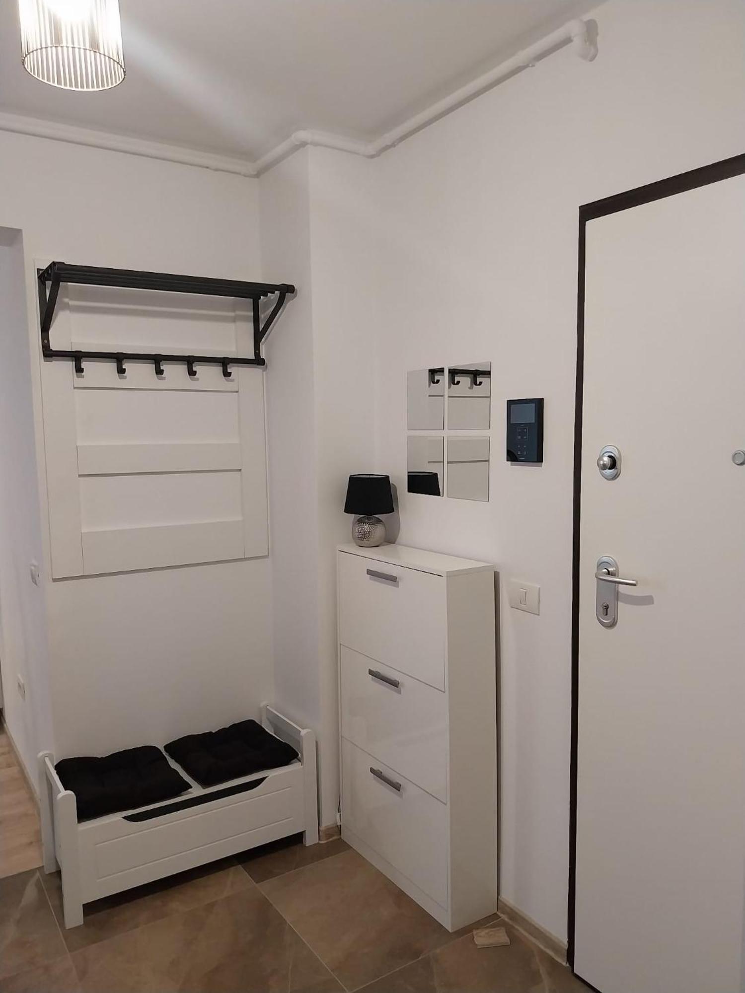 Coresi Topcity 2Camere Apartment Brasov Bagian luar foto