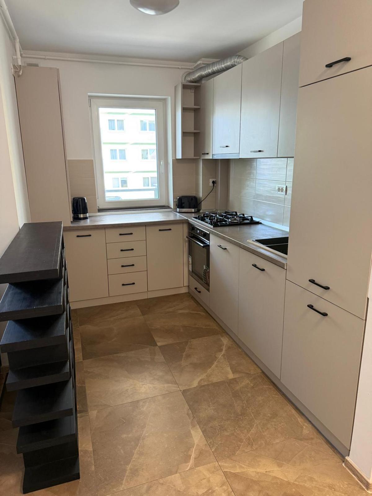 Coresi Topcity 2Camere Apartment Brasov Bagian luar foto